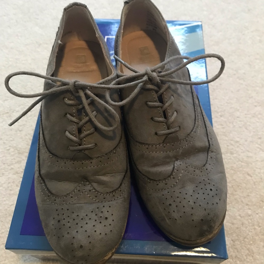 White Mountain Oxford Shoes